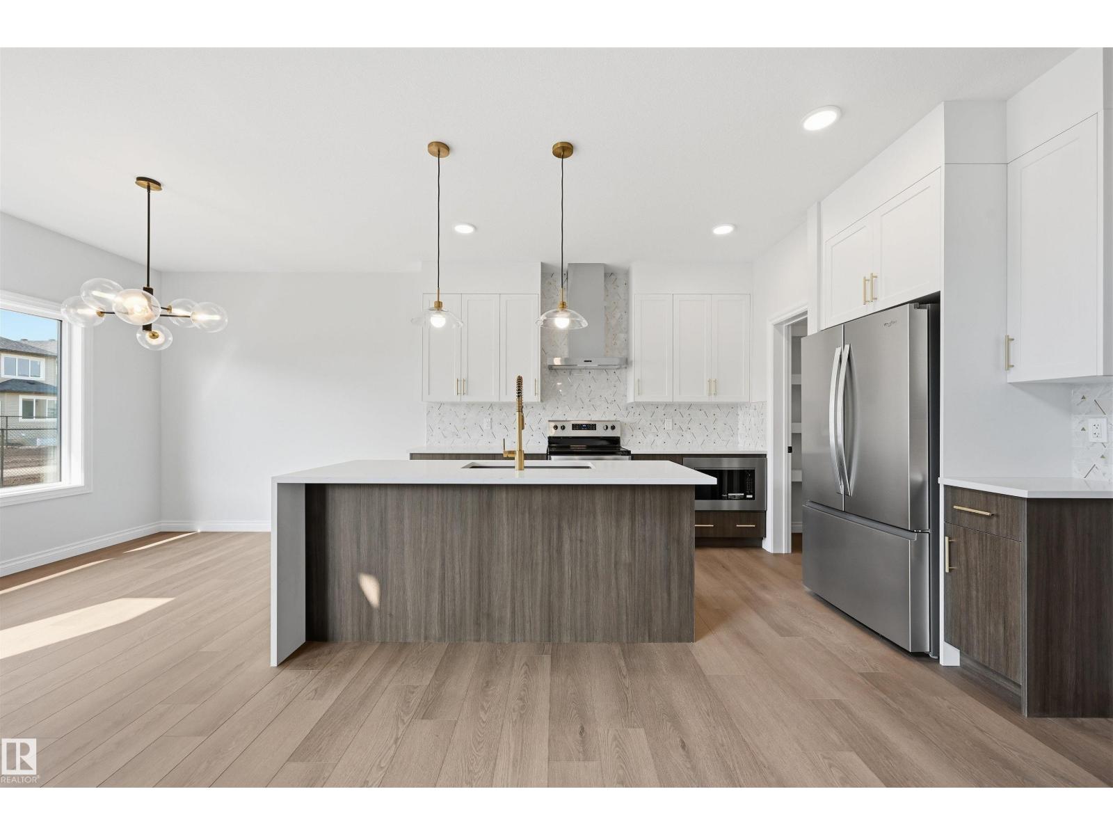 935 18 AV NW - Image 10