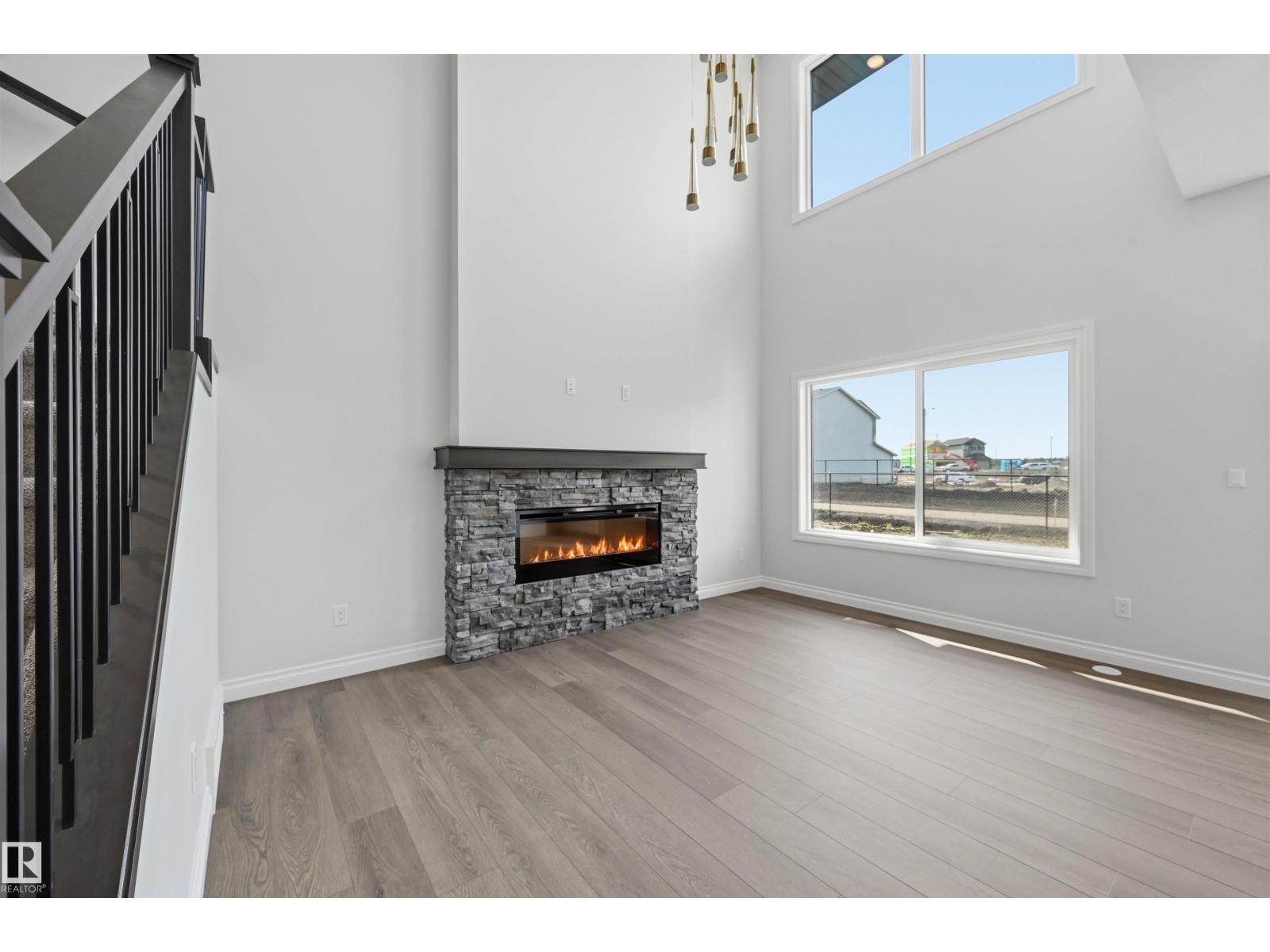 935 18 AV NW - 24