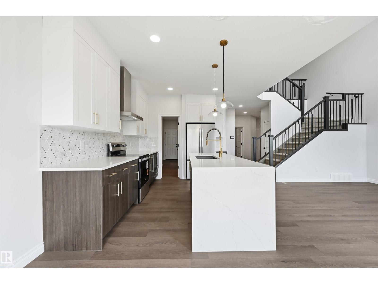 935 18 AV NW - 15