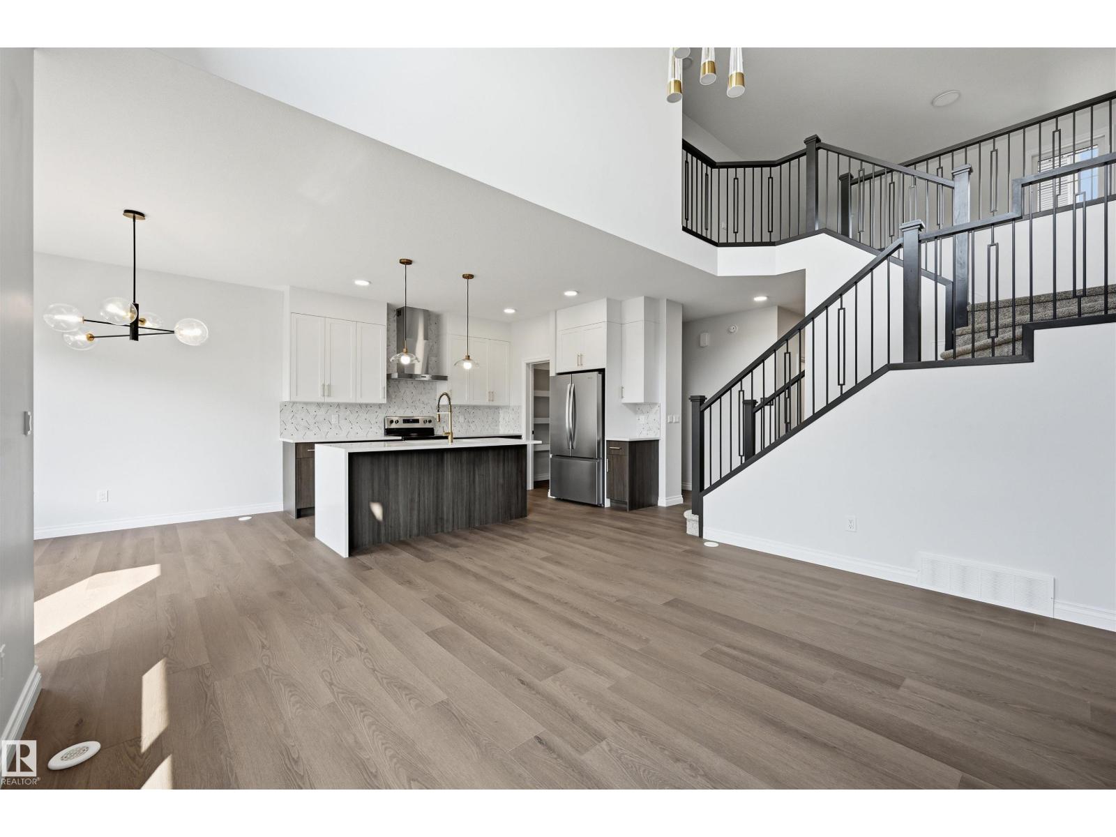 935 18 AV NW - 26