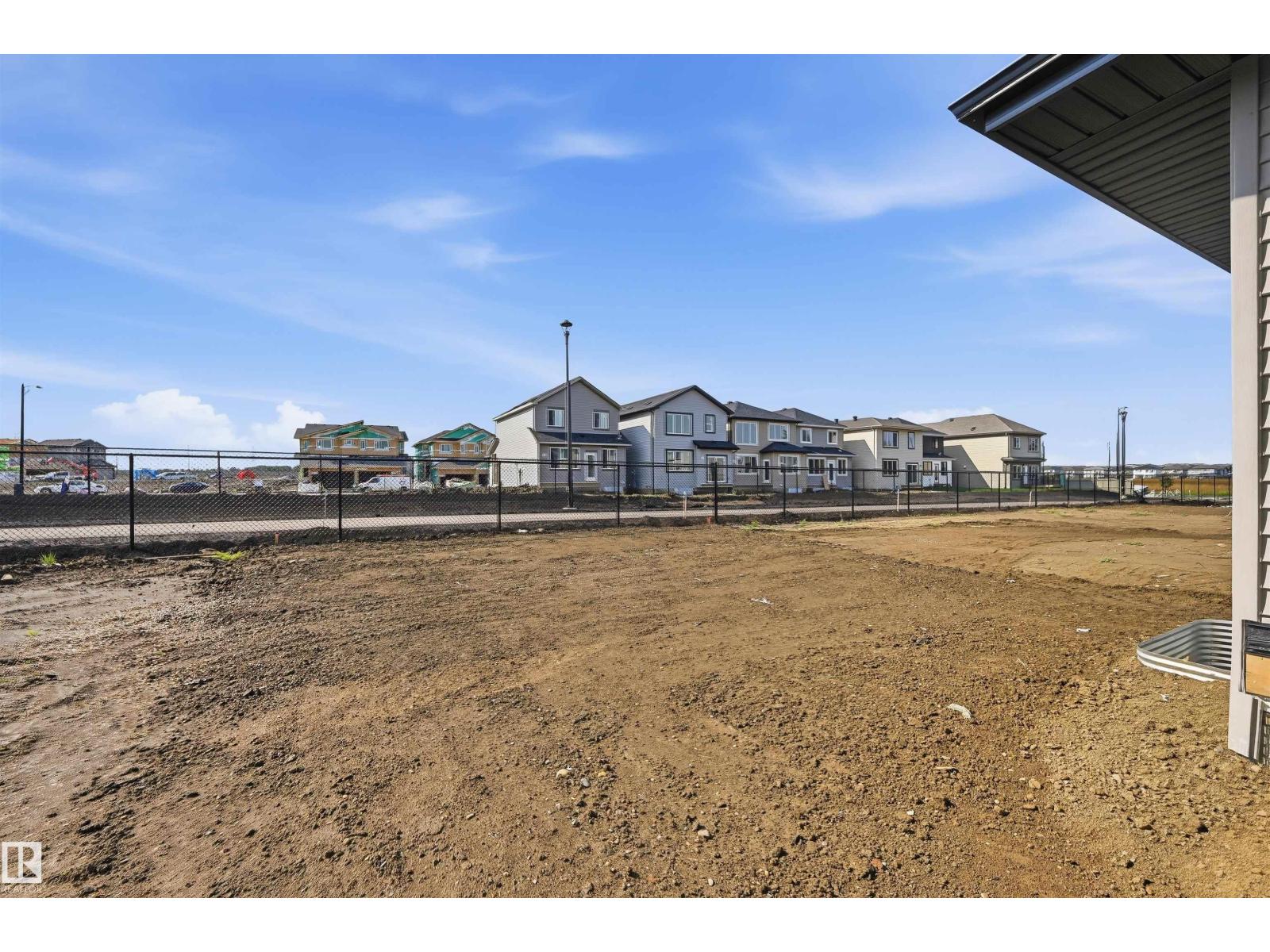 935 18 AV NW - 55