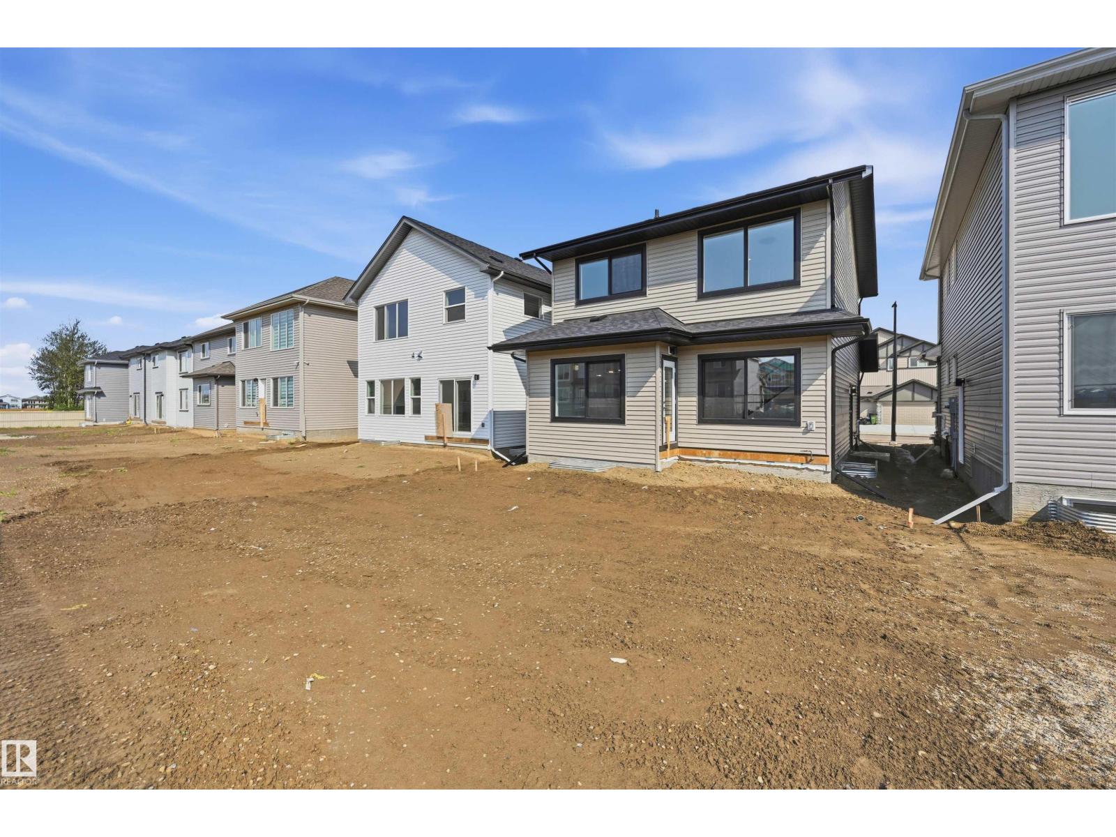 935 18 AV NW - 53