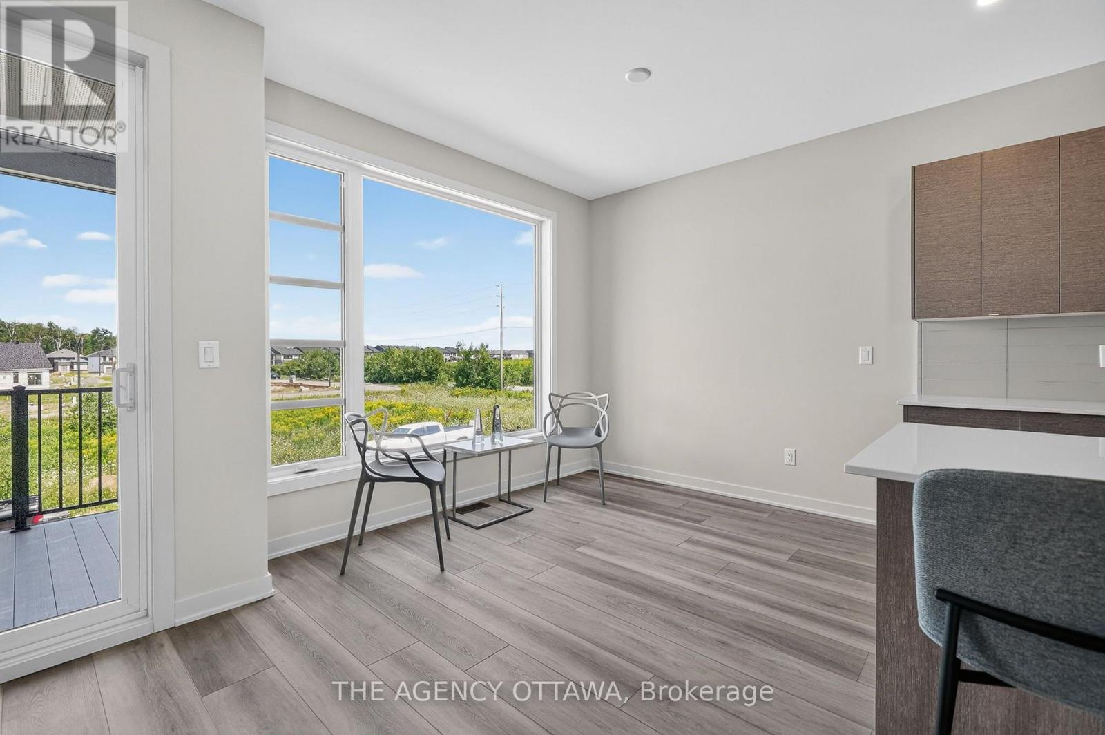 3 Bed, 3 Bath House for Sale in Ottawa – 3007 SHOWCASE CRESCENT, Ottawa – MLS# X13653146 - Image 14