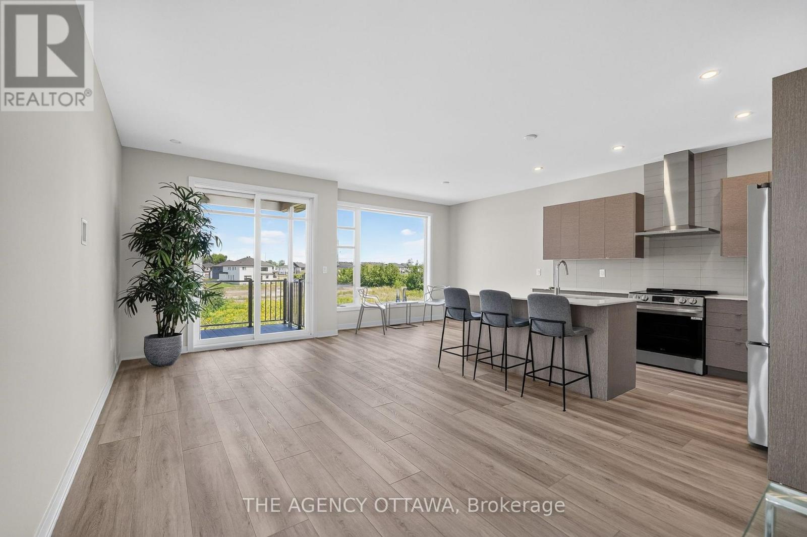 3 Bed, 3 Bath House for Sale in Ottawa – 3007 SHOWCASE CRESCENT, Ottawa – MLS# X13653146 - Image 19