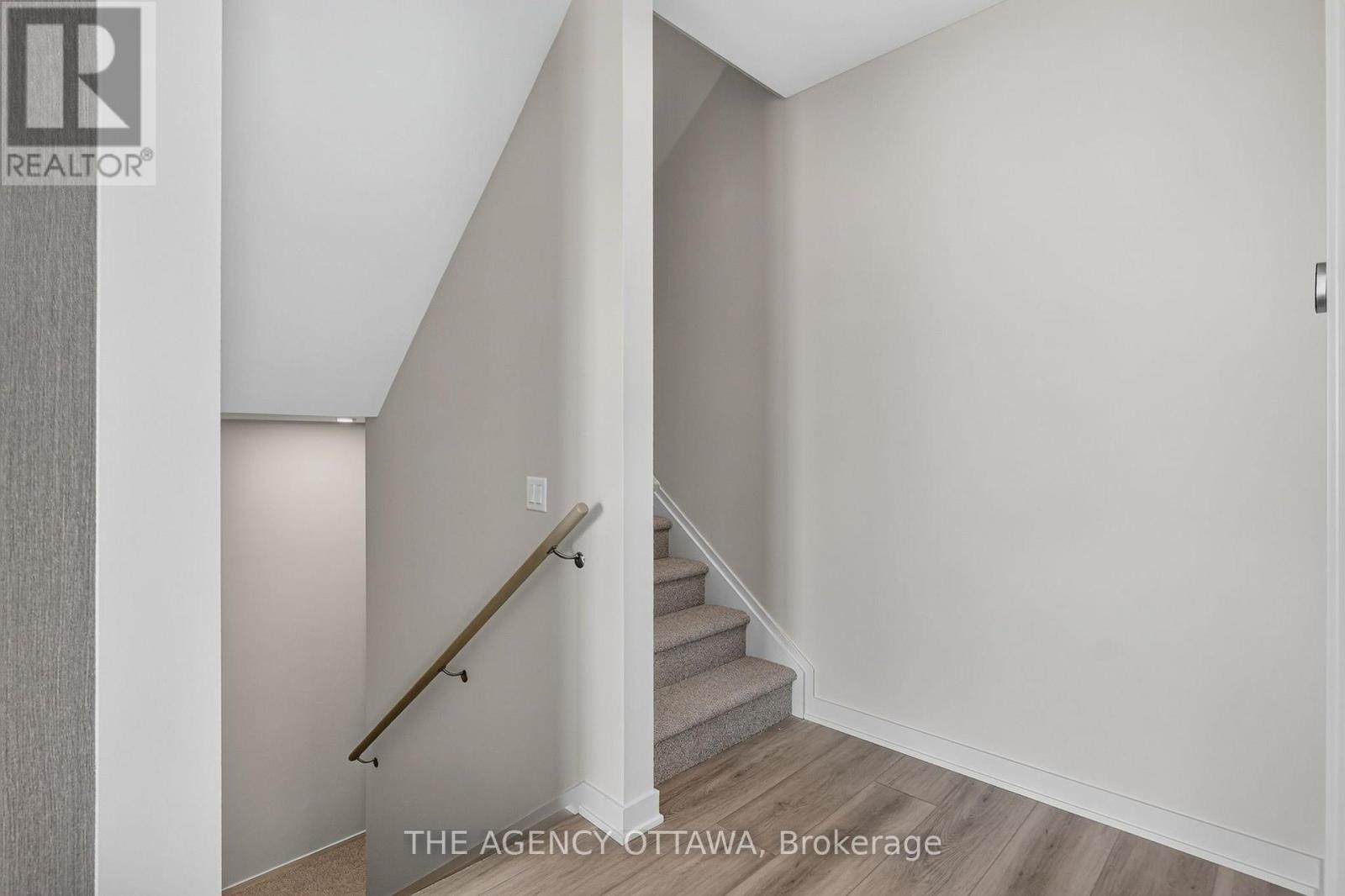 3 Bed, 3 Bath House for Sale in Ottawa – 3007 SHOWCASE CRESCENT, Ottawa – MLS# X13653146 - Image 24