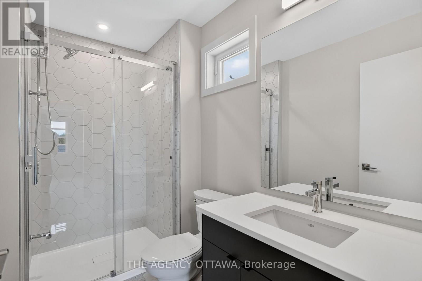 3 Bed, 3 Bath House for Sale in Ottawa – 3007 SHOWCASE CRESCENT, Ottawa – MLS# X13653146 - Image 30