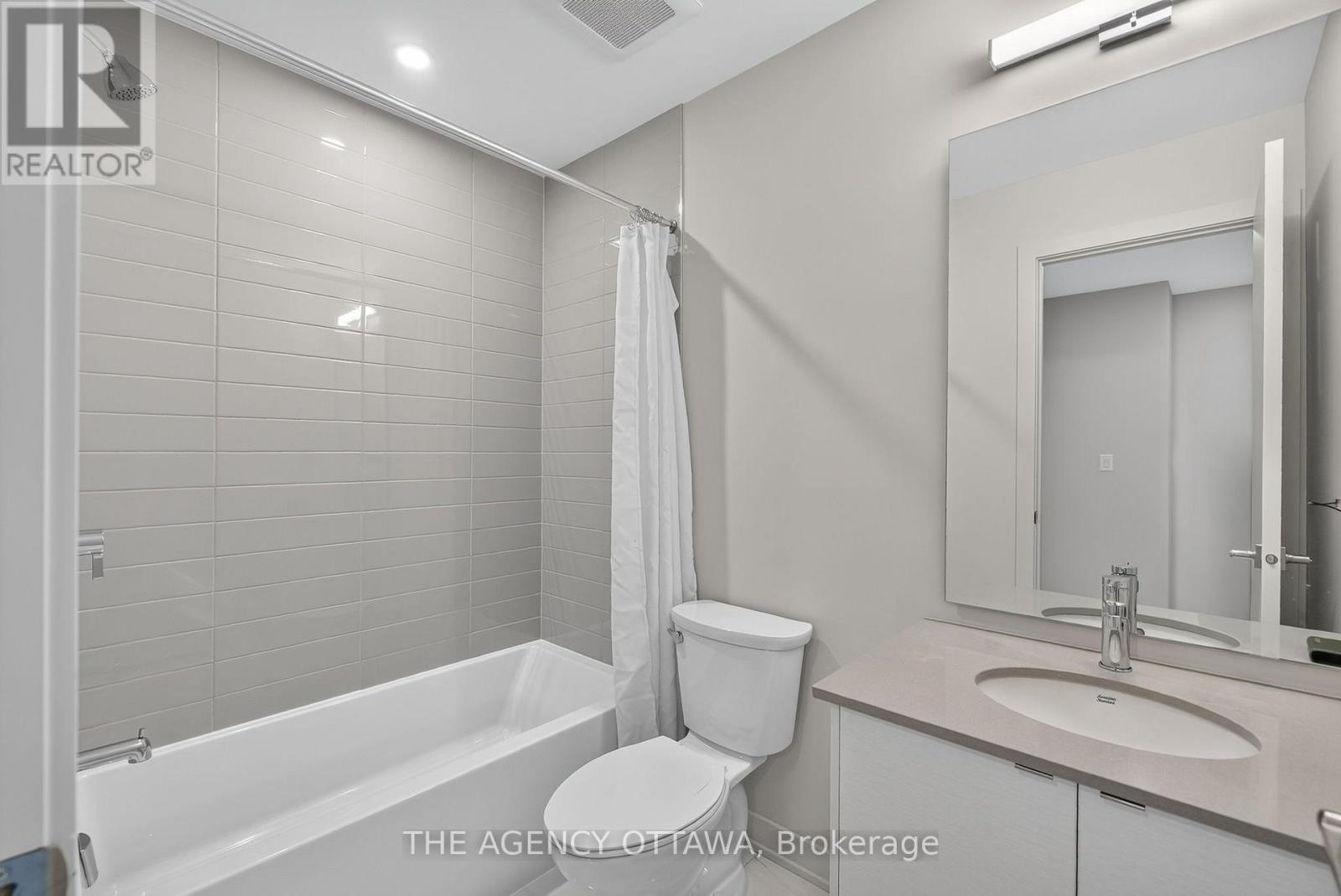 3 Bed, 3 Bath House for Sale in Ottawa – 3007 SHOWCASE CRESCENT, Ottawa – MLS# X13653146 - Image 34