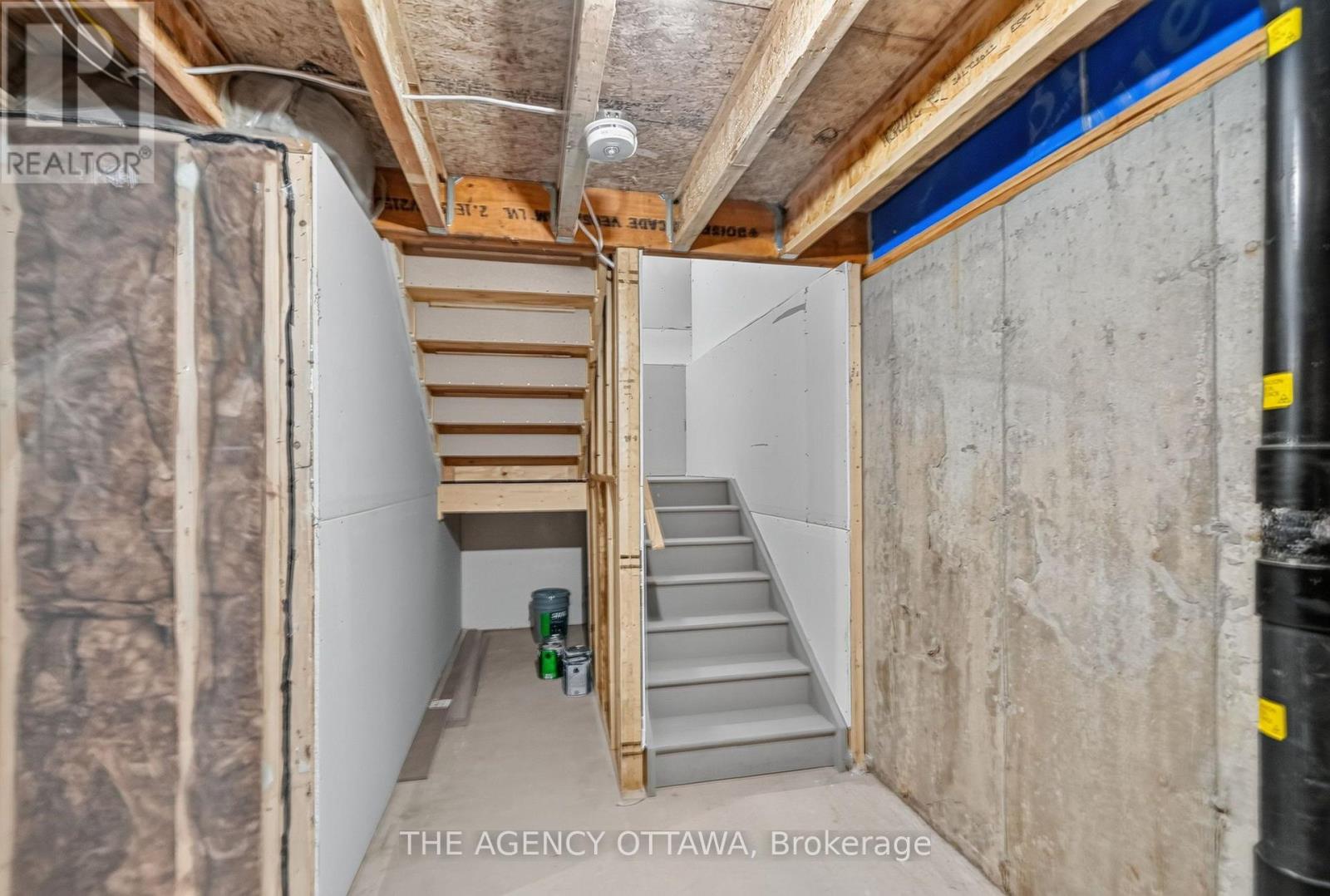 3007 SHOWCASE CRESCENT - 38