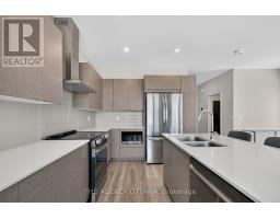3007 Showcase Crescent, Ottawa, ON K4M0R9 Photo 10