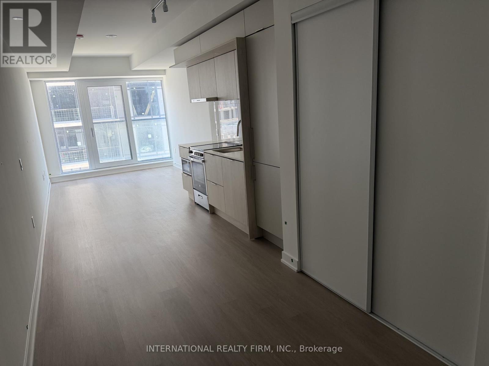Photo of 448 Burnhamthorpe Road
