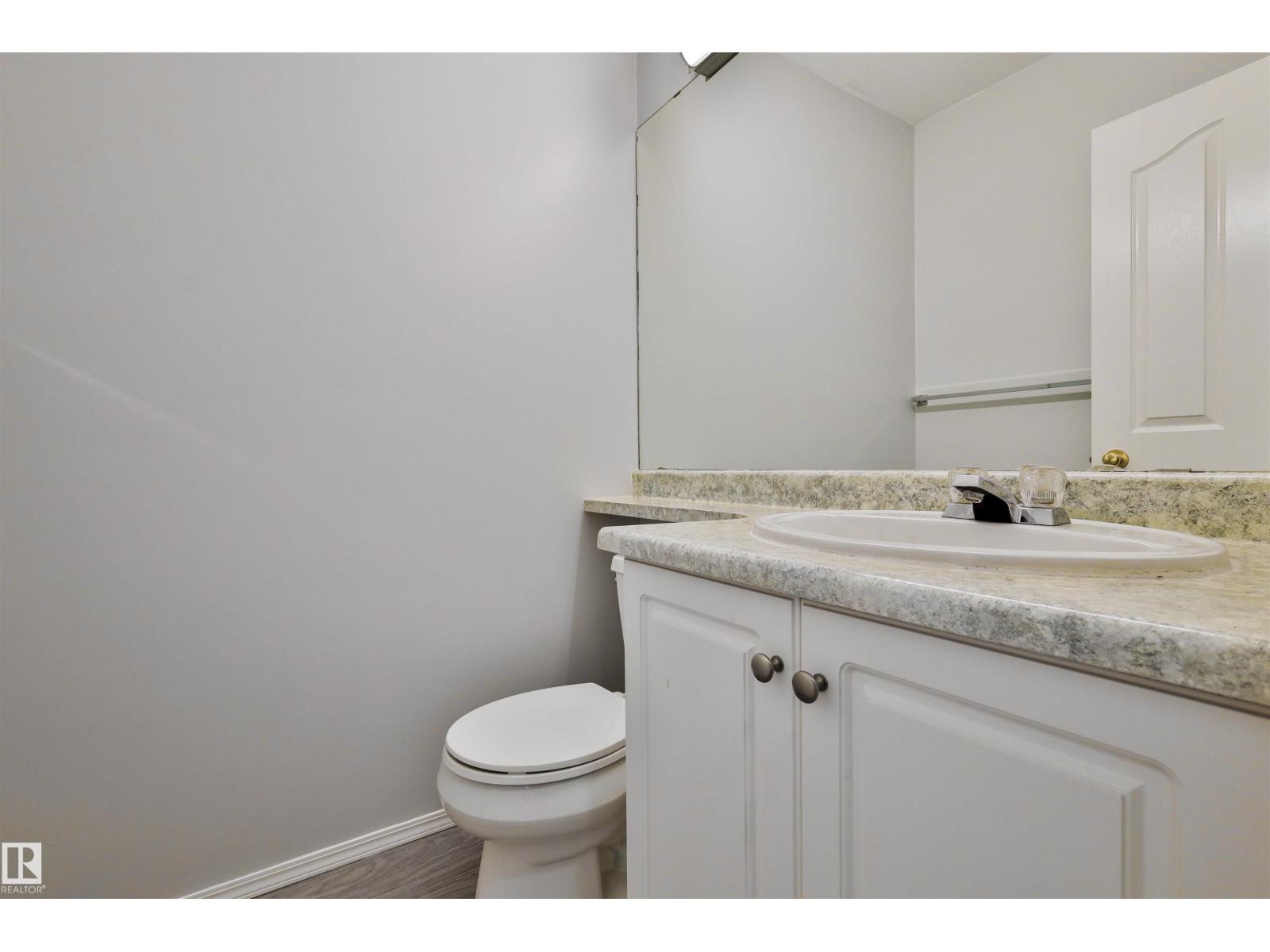 15529 95 AV NW - 11