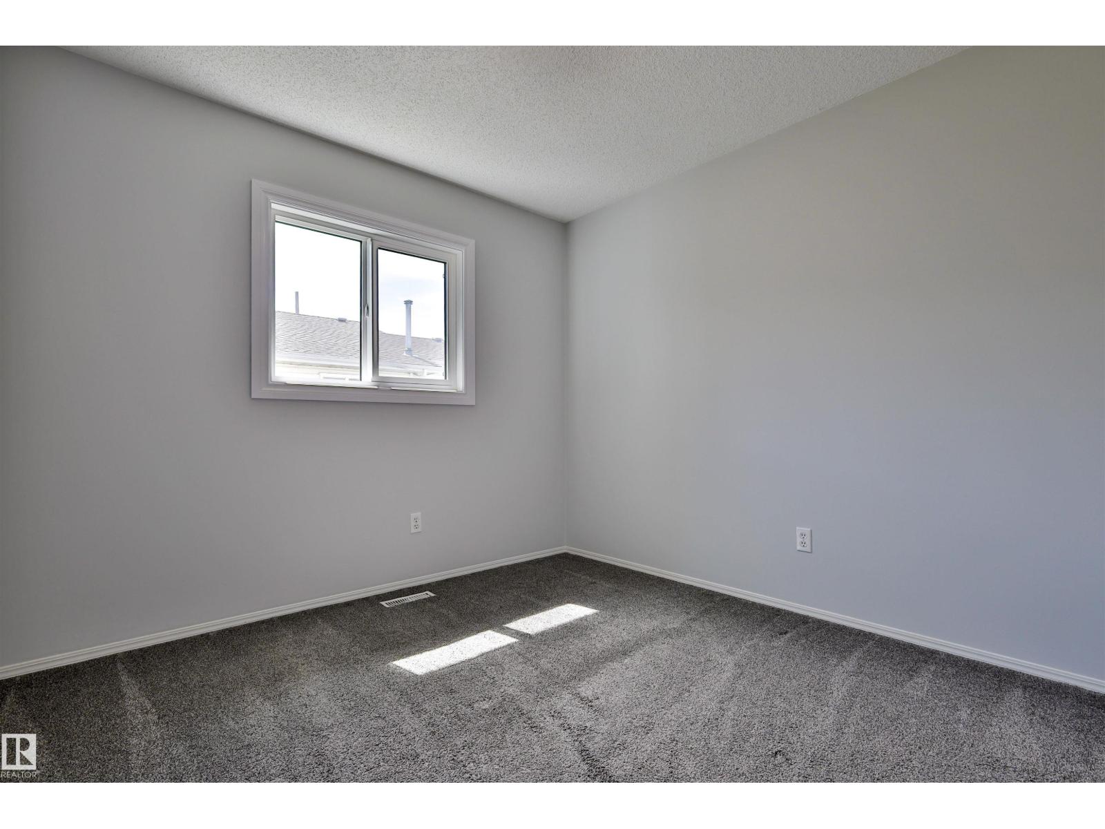 15529 95 AV NW - 16