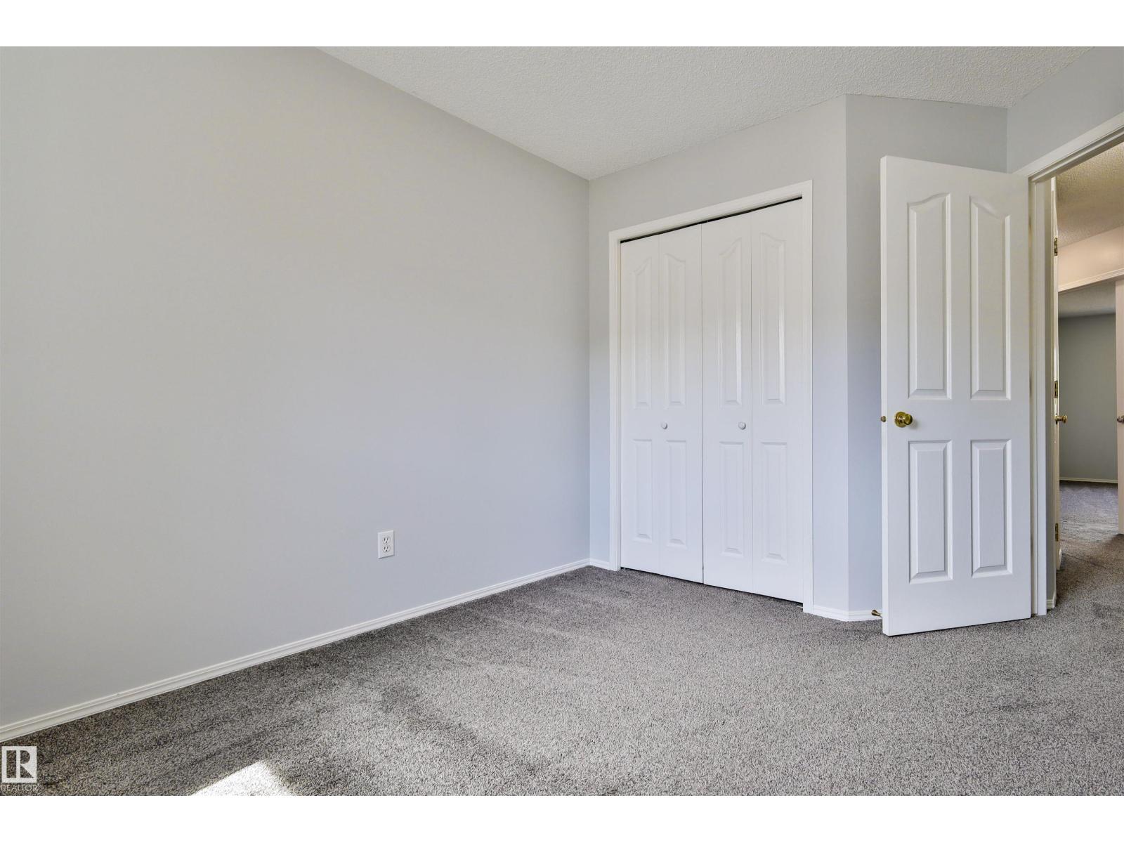 15529 95 Avenue NW - Photo 18