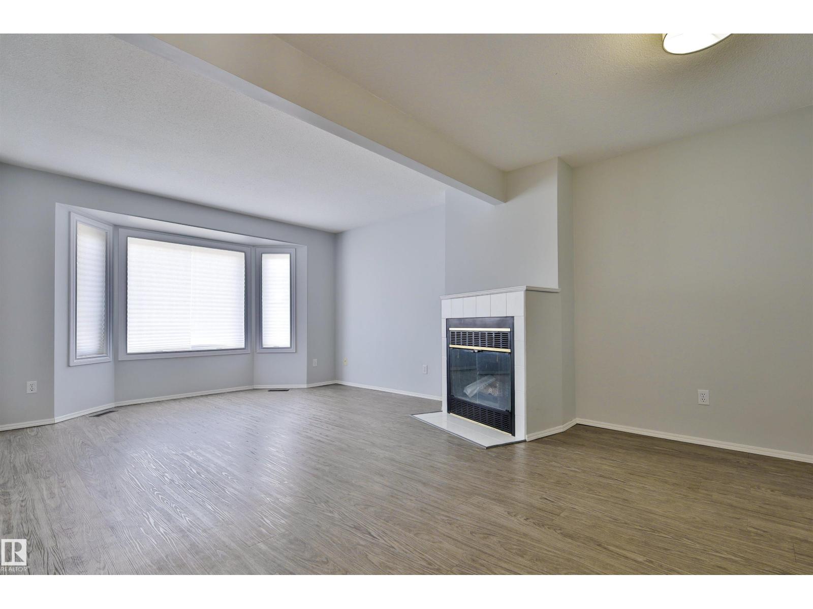 15529 95 AV NW - 2