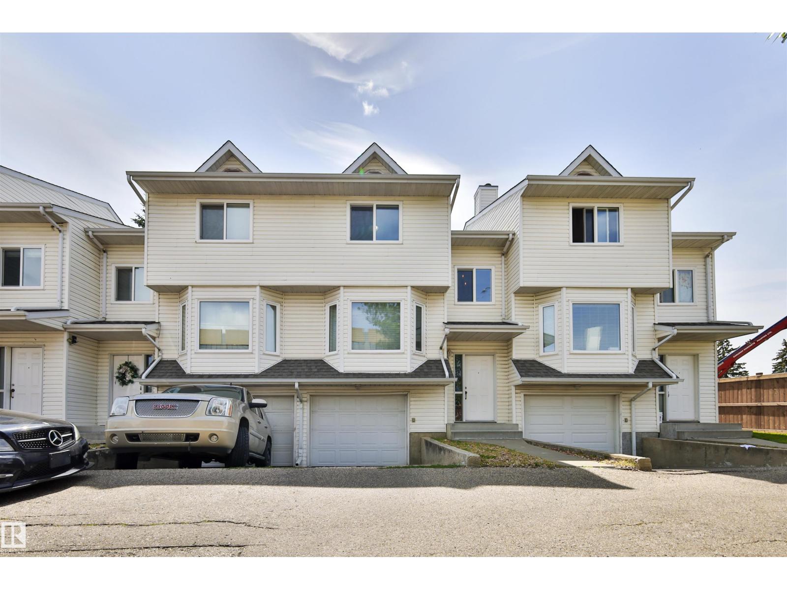 15529 95 AV NW - 24