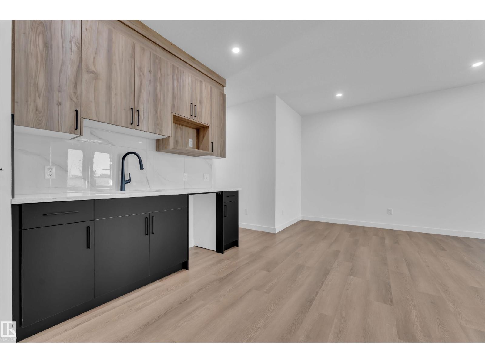 3618 39 AV - Image 5