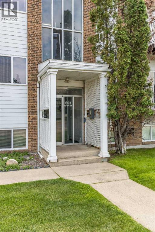 #206 663 12 Street NW - 2