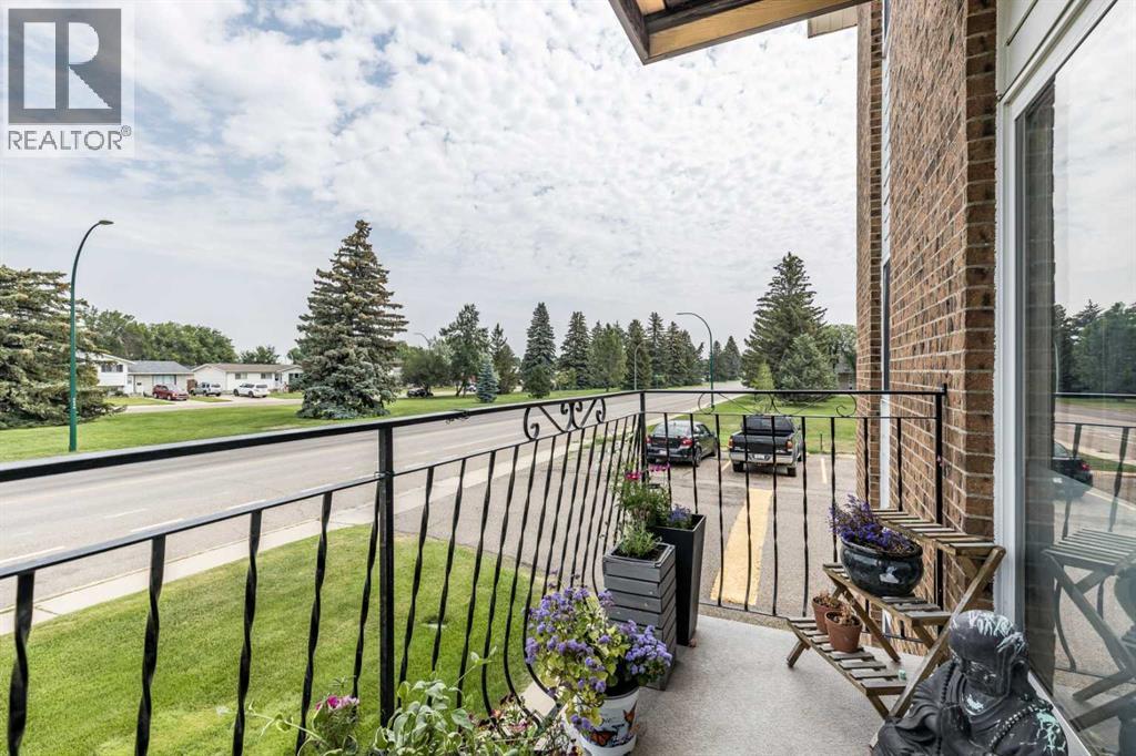 #206 663 12 Street NW - Image 19