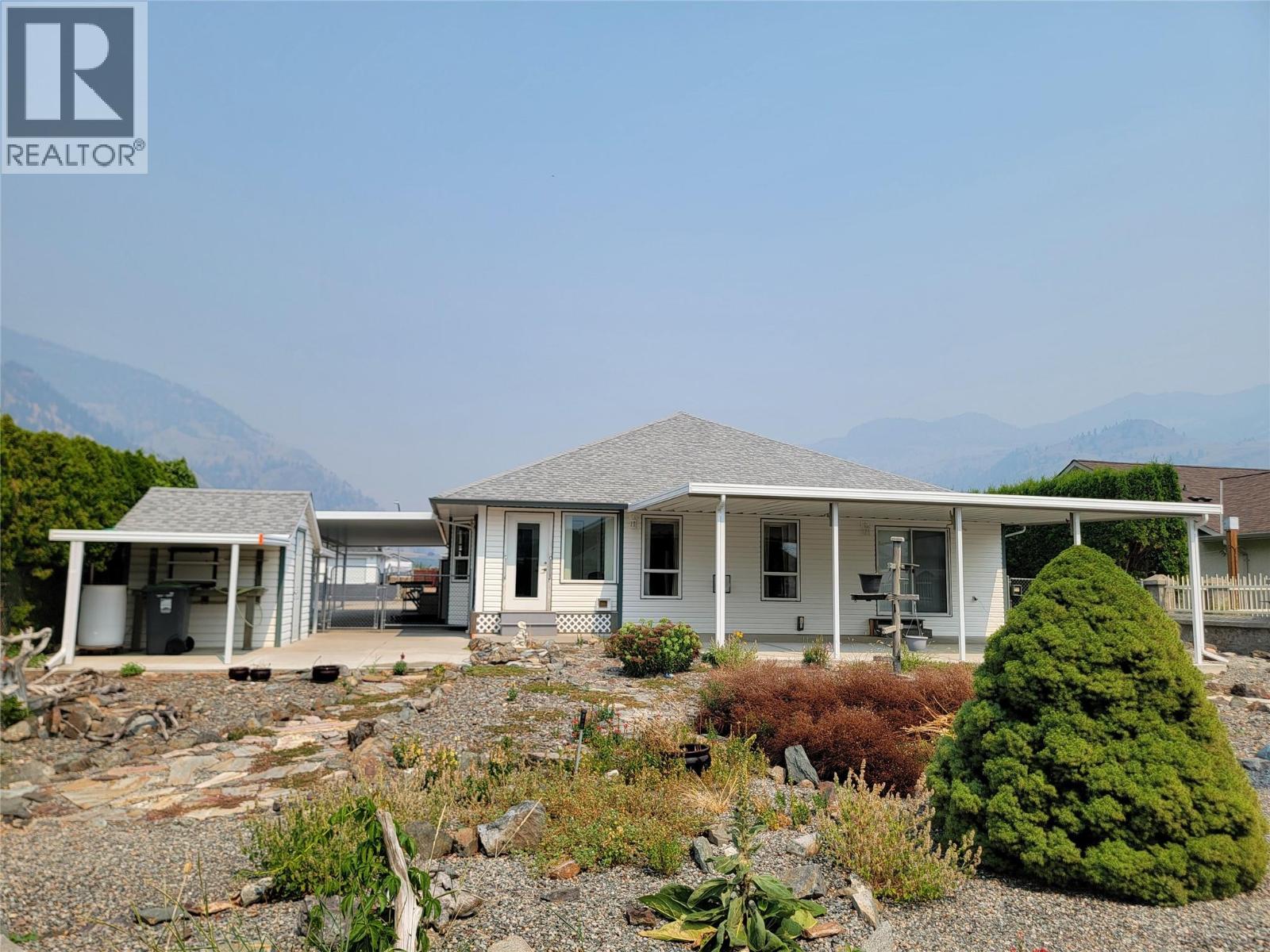  423 Vanderlinde Drive, Keremeos