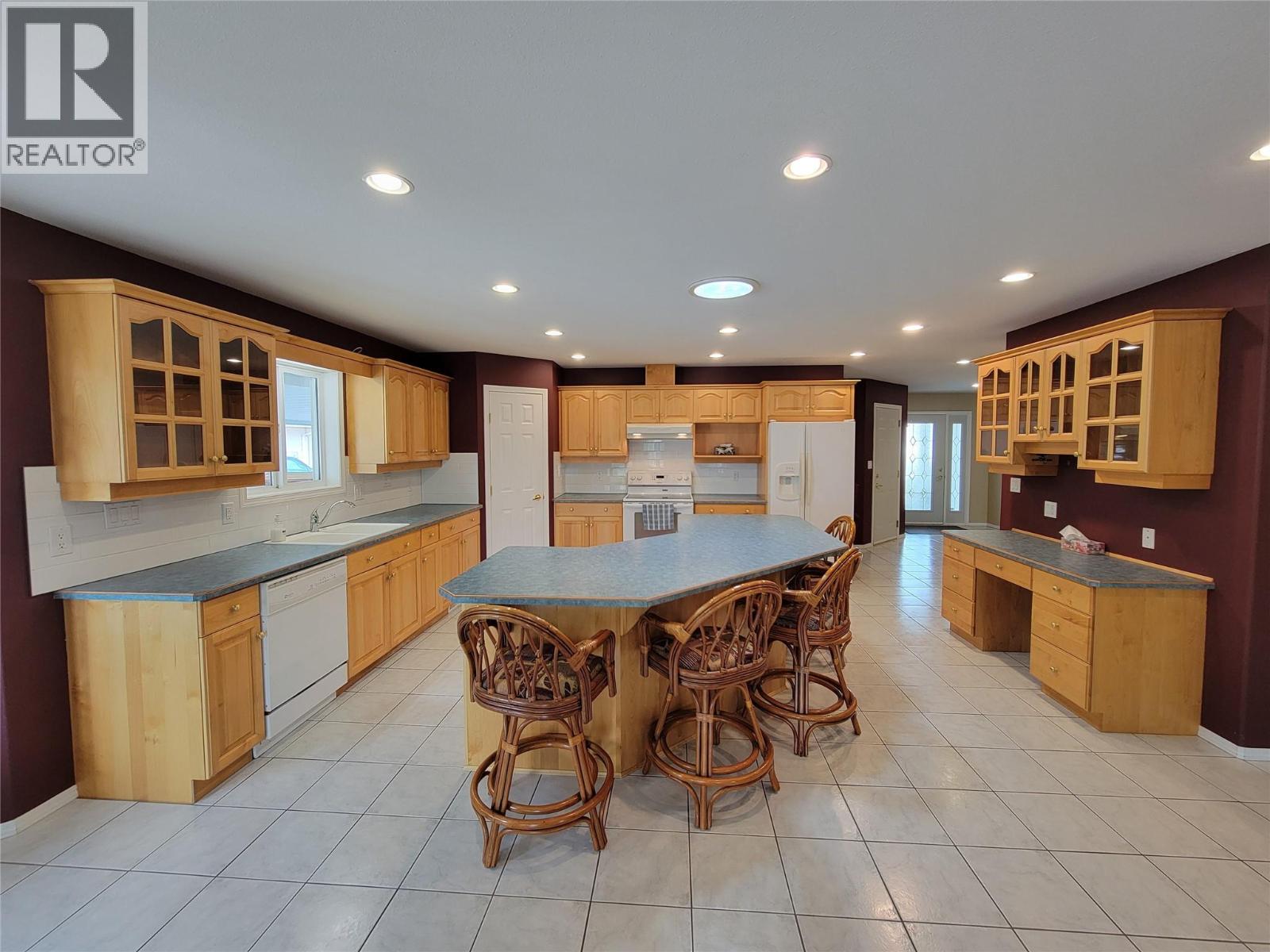  423 Vanderlinde Drive, Keremeos