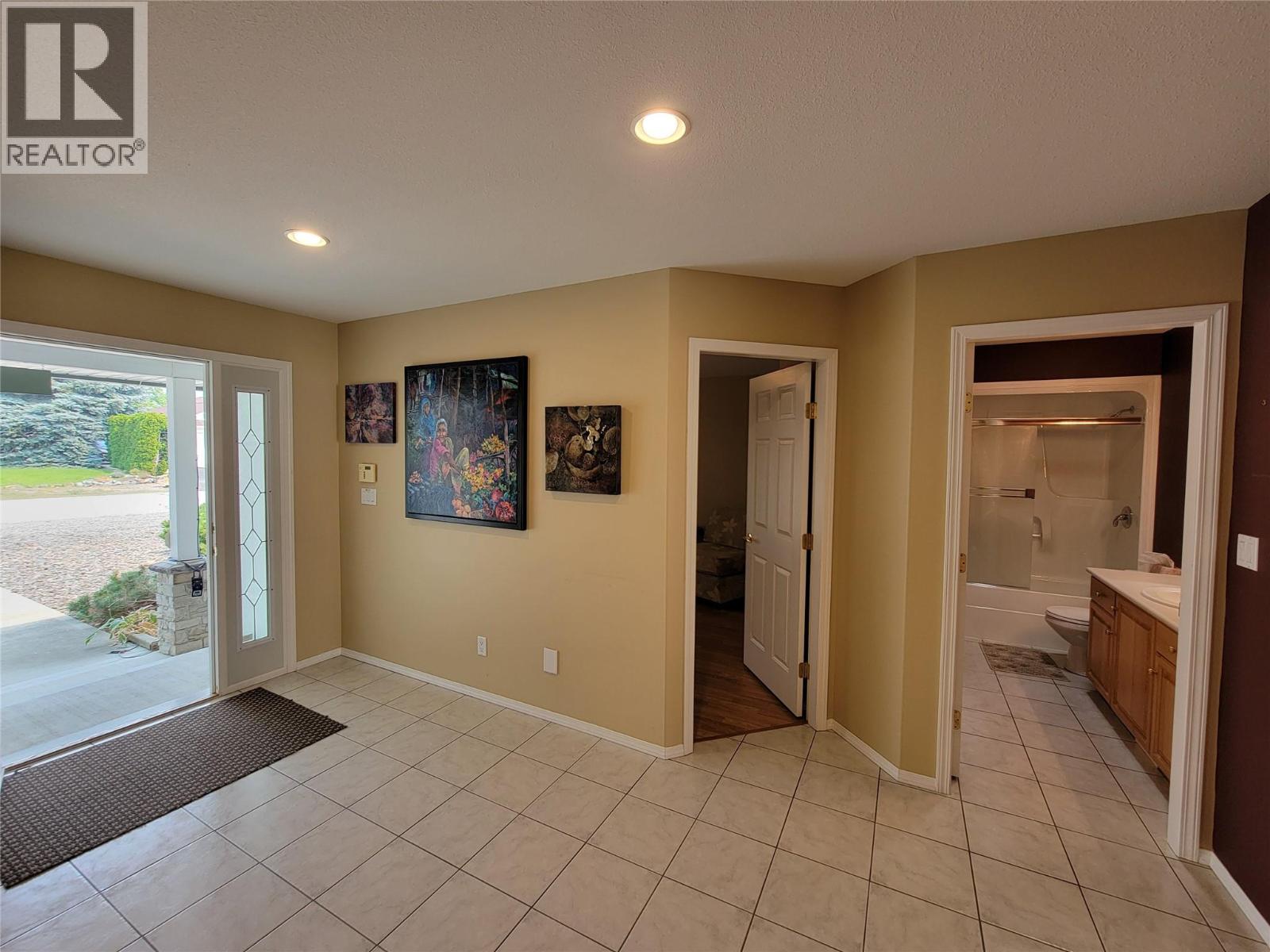 423 Vanderlinde Drive - 5