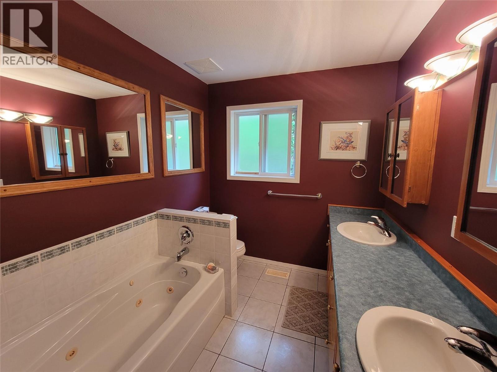 423 Vanderlinde Drive - 29