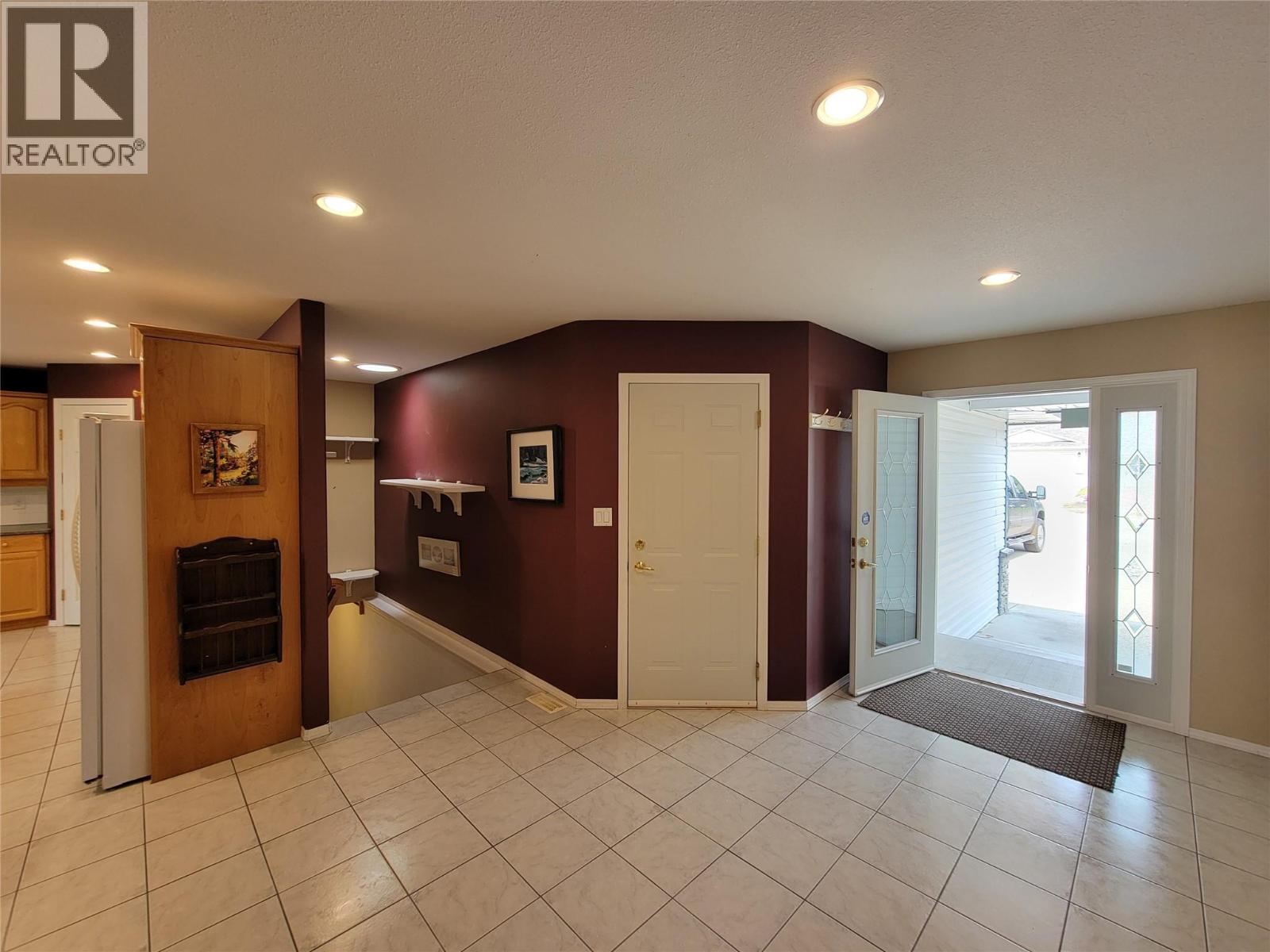  423 Vanderlinde Drive, Keremeos