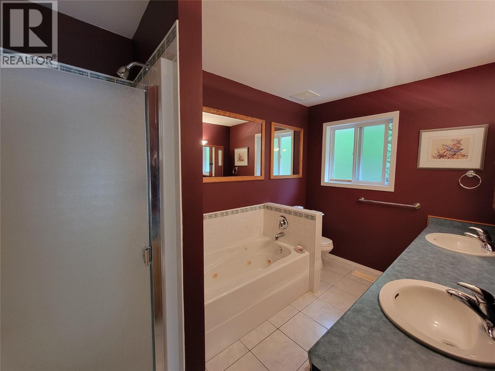 423 Vanderlinde Drive - 28