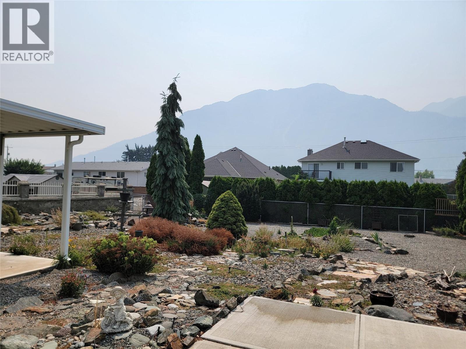  423 Vanderlinde Drive, Keremeos