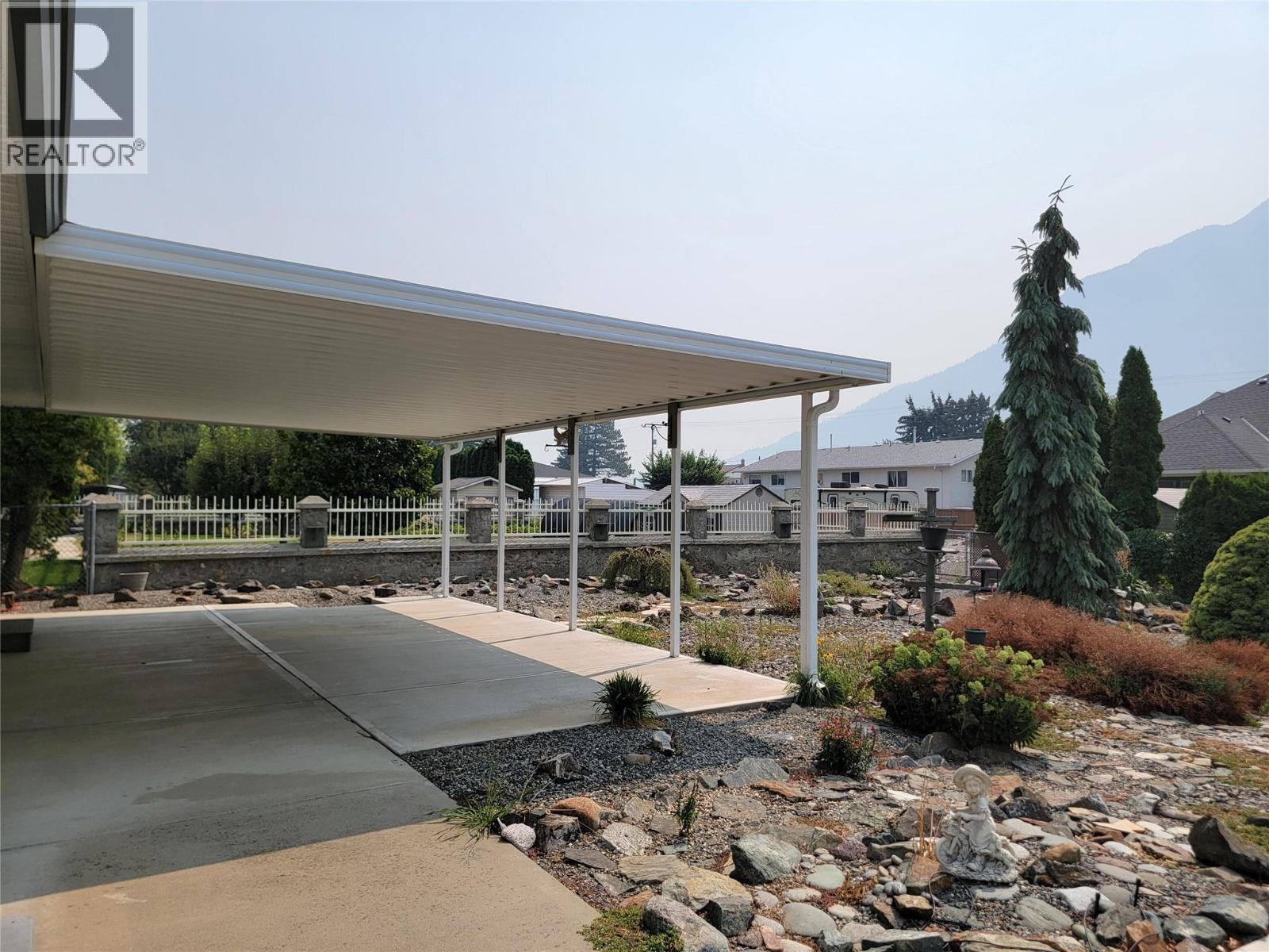  423 Vanderlinde Drive, Keremeos