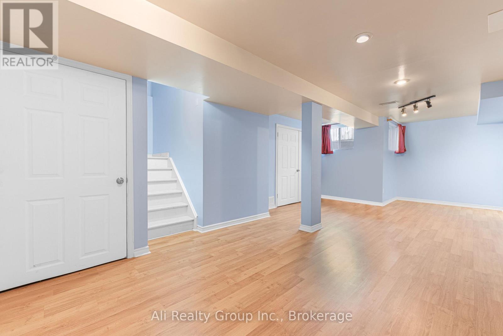3 Bed, 3 Bath House for Rent in Ottawa – 68 PIPER CRESCENT, Ottawa – MLS# X13653204 - Image 22