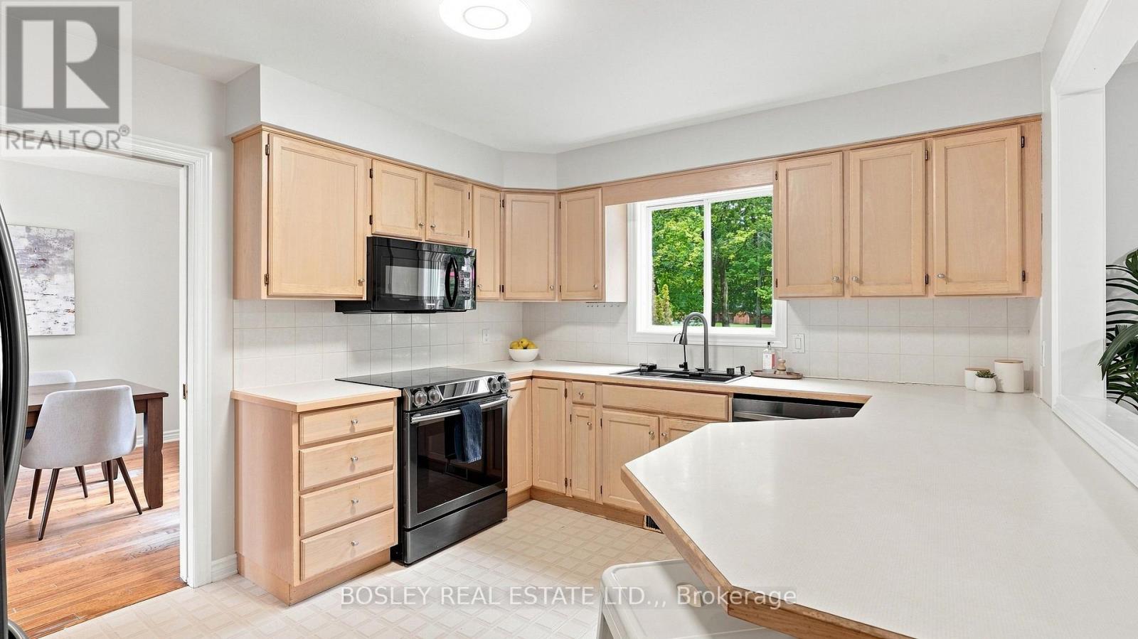 236 NORTHWOOD DRIVE - 10