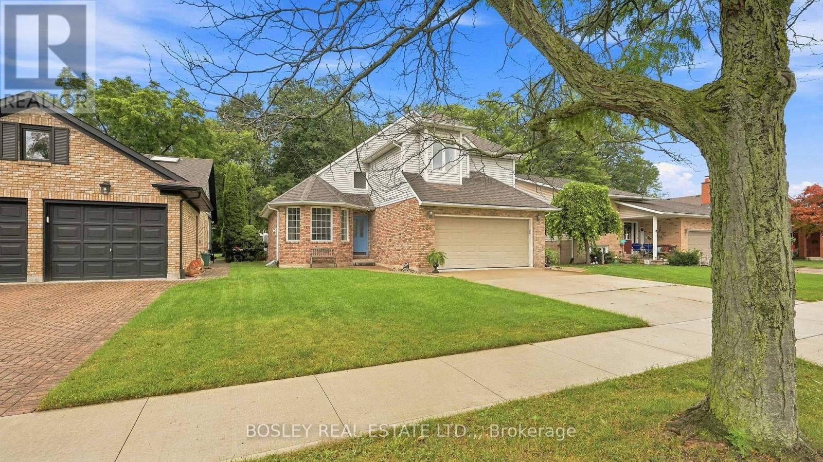 236 NORTHWOOD DRIVE - 3