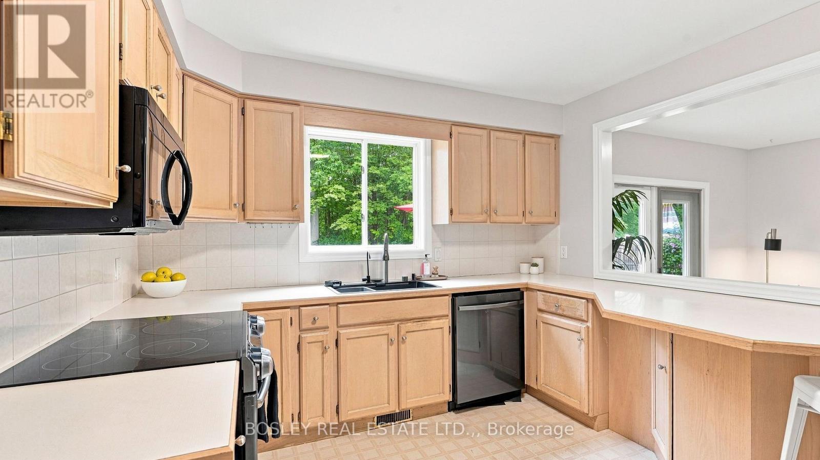 236 NORTHWOOD DRIVE - 9
