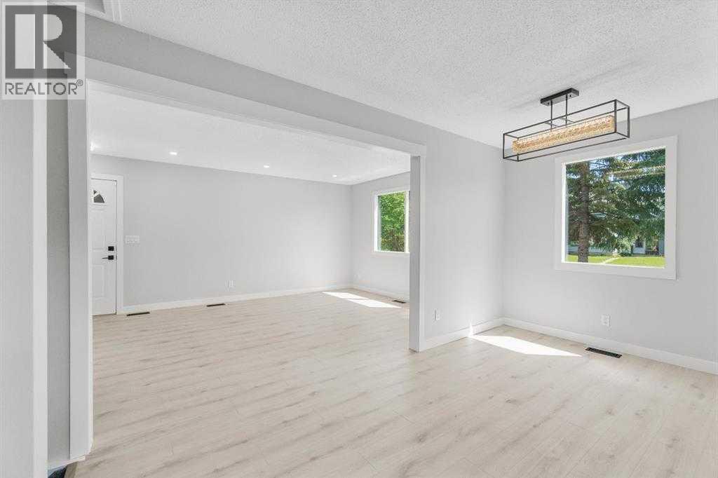 6420 26 Avenue NE - 5