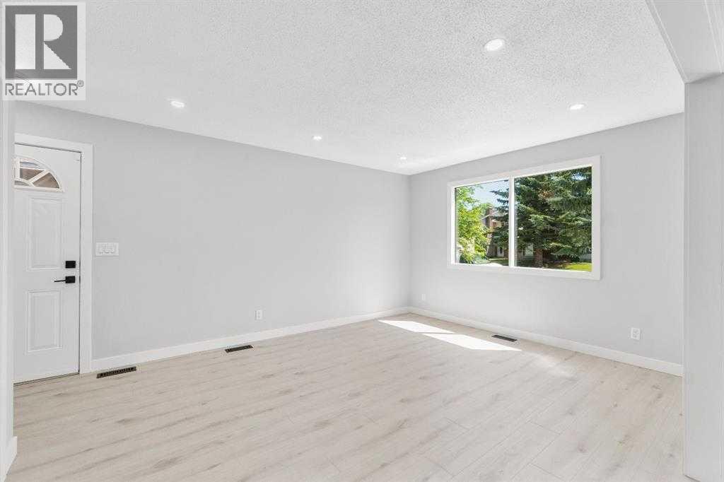 6420 26 Avenue NE - 7