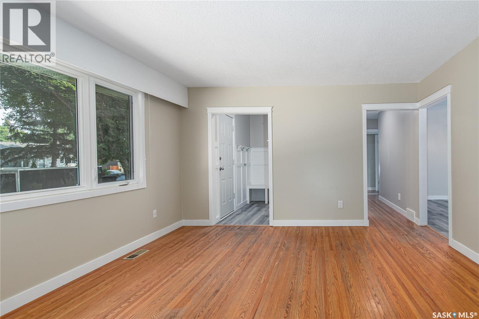 1131 Currie CRESCENT - 11