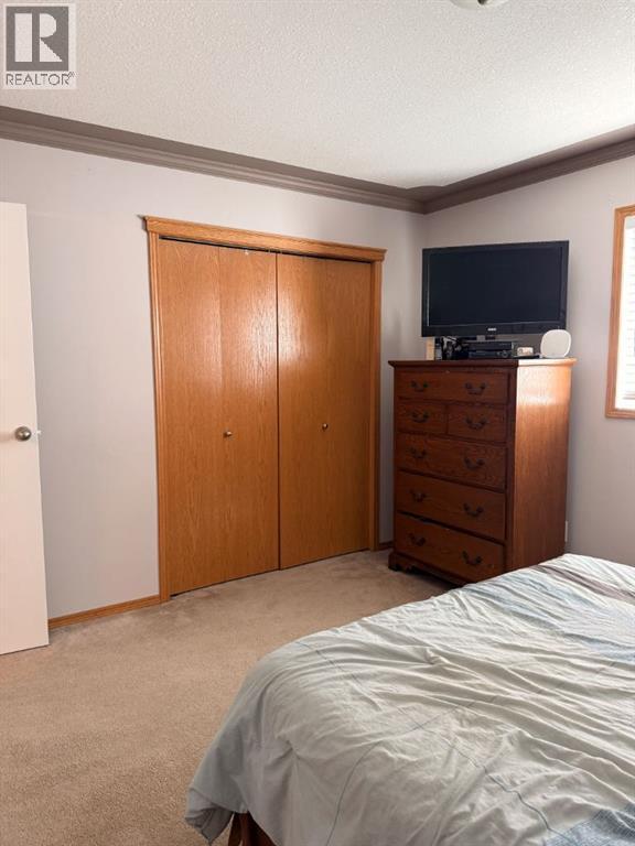 9137 94A Avenue - 11