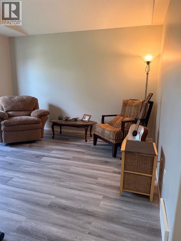 9137 94A Avenue - 4