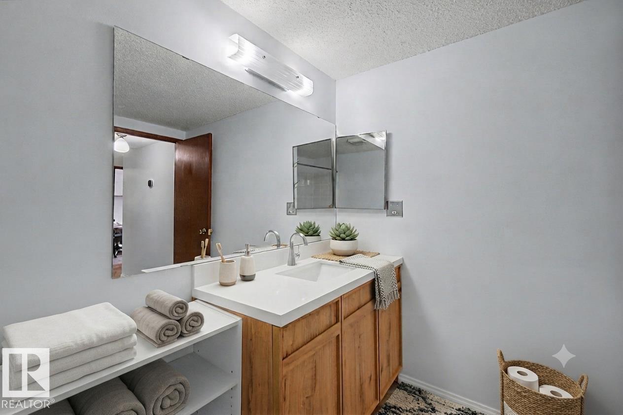 14541 121 ST NW - 22