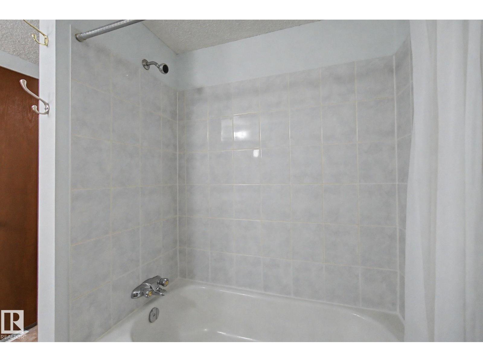 14541 121 ST NW - 24