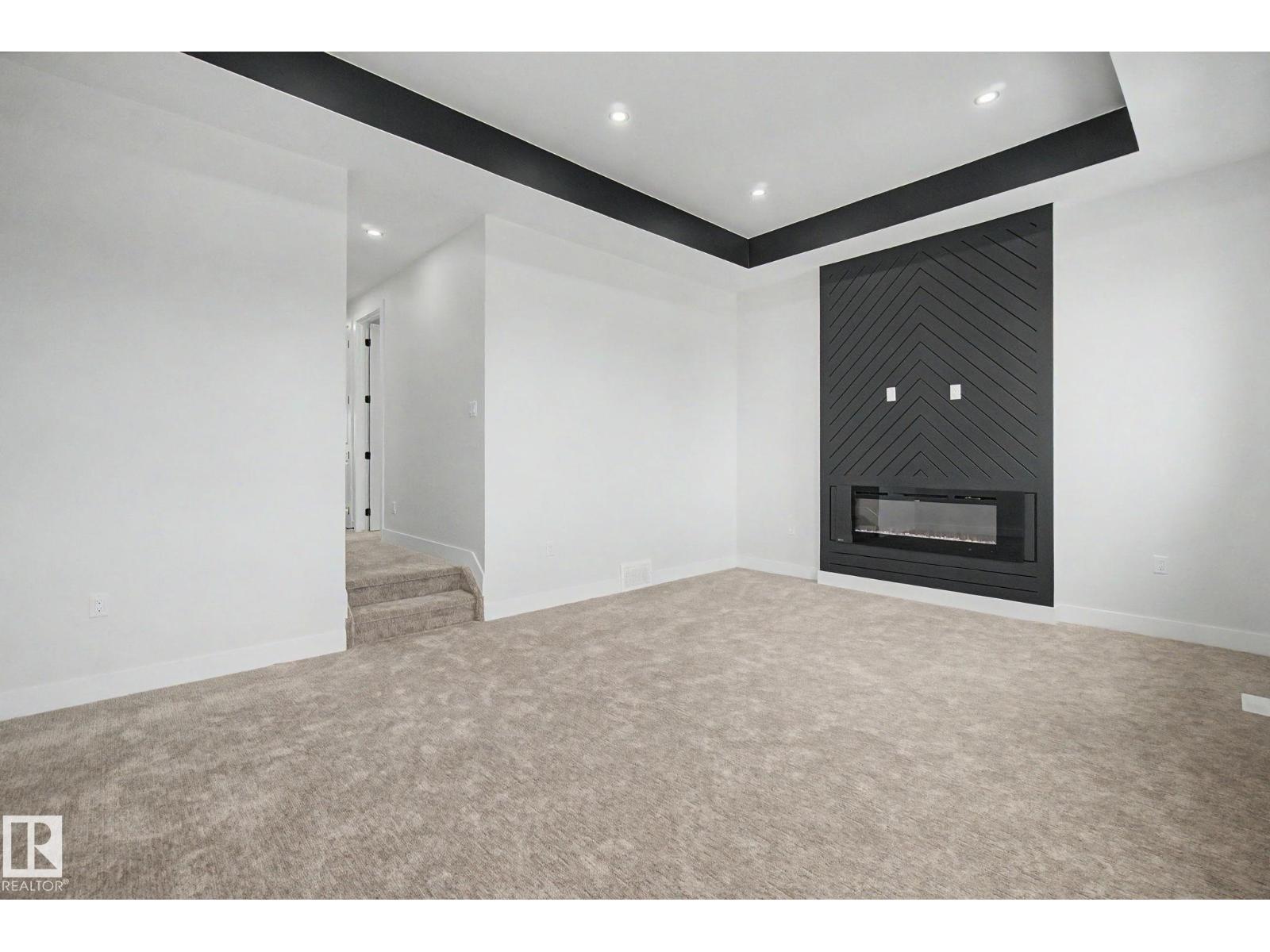 11 PIERWYCK LO - 24