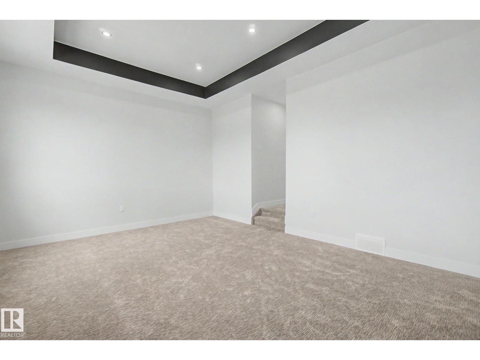 11 PIERWYCK LO - Image 25