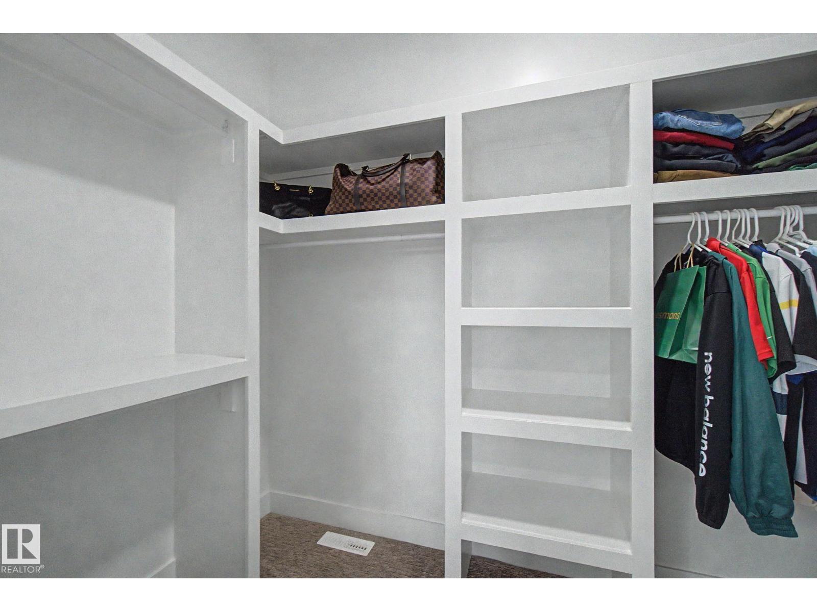 11 PIERWYCK LO - 32
