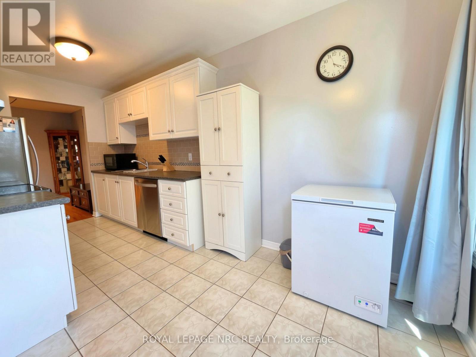 #28 5070 DRUMMOND ROAD - Image 15