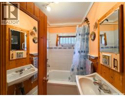 604 Front Street, Eastend, SK S0N0T0 Photo 34