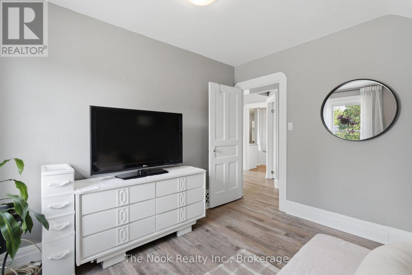 79 ELGIN STREET W - Image 18