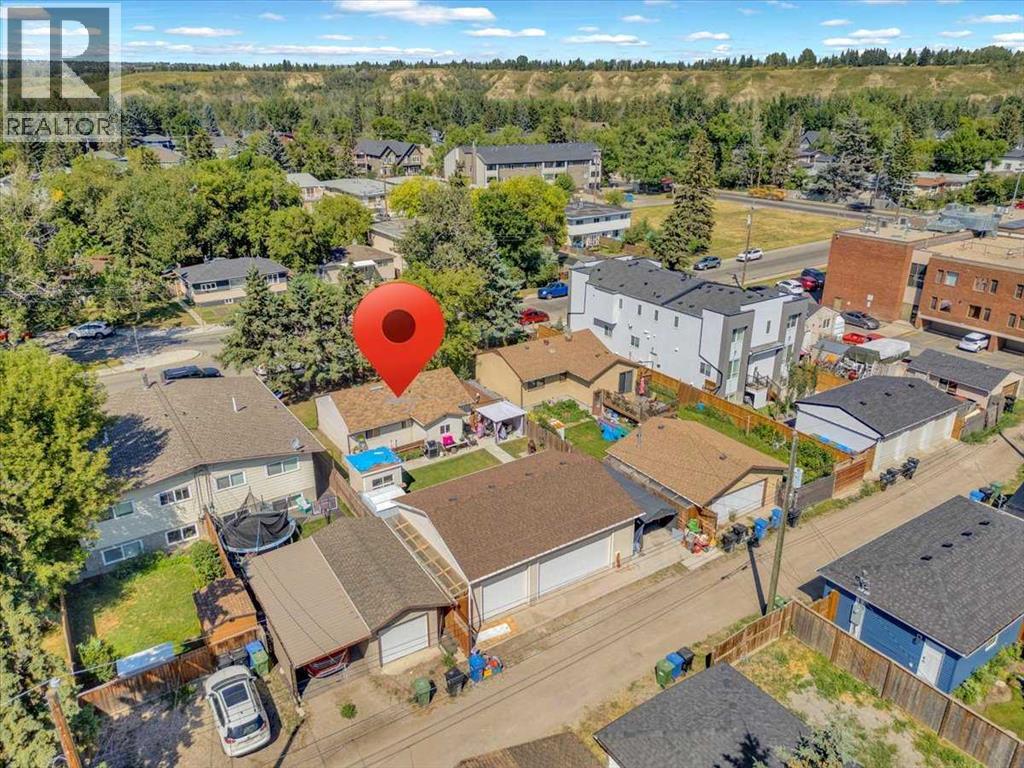 6131 33 Avenue NW - 29