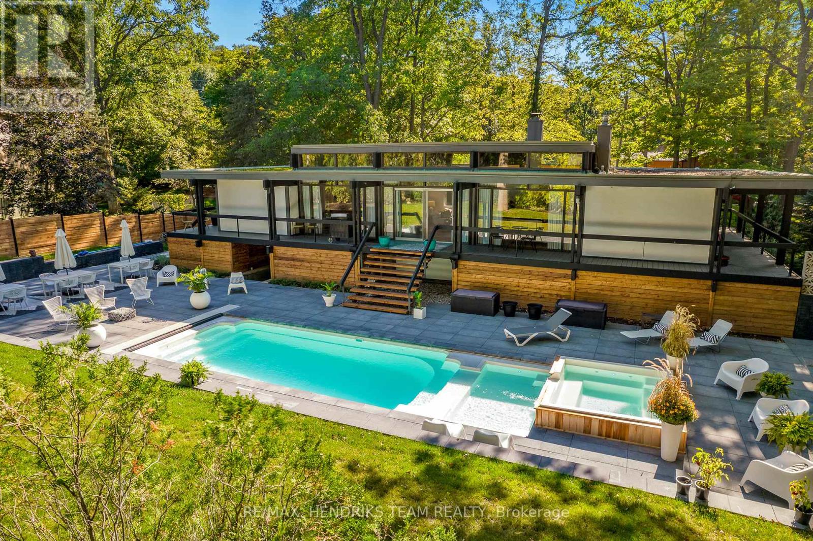 15 Wood Dale Drive — photo 40