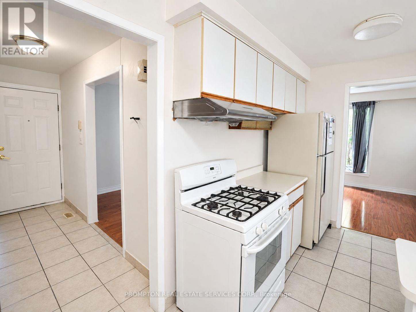 25 LEHAR CRESCENT - 12